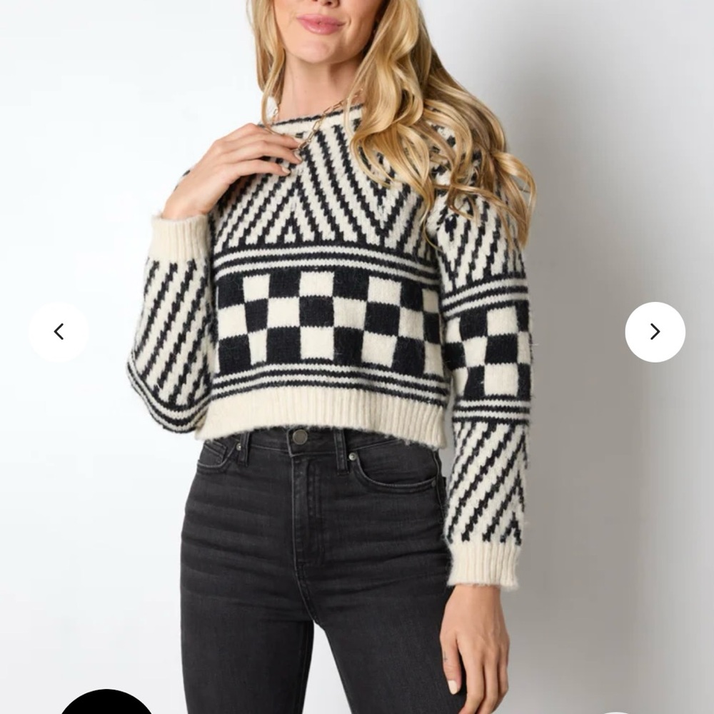 NWT Vestique Boutique Drop Shoulder Cropped Sweater Size Small - Picture 3 of 10